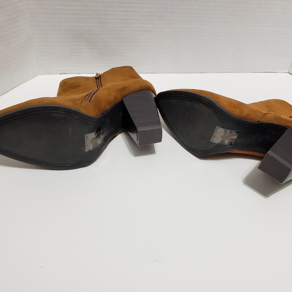 Suede Booties * Express * Camel Color * NWT * Sz 8 * - Picture 6 of 8